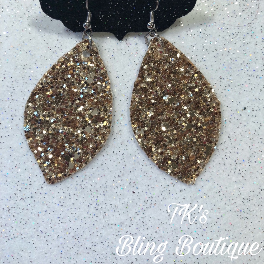 Glamours earrings